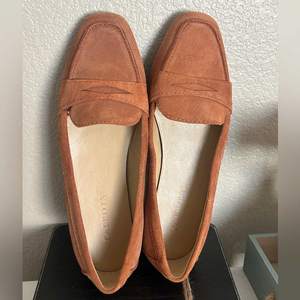 Talbots NWOT Women's Suede Loafers in Rust size 8.5 - Picture 2 of 7